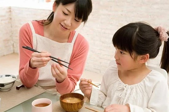 10 quy tắc ứng xử tối thiểu cha mẹ nhất định phải dạy để con trở thành một em bé lịch sự