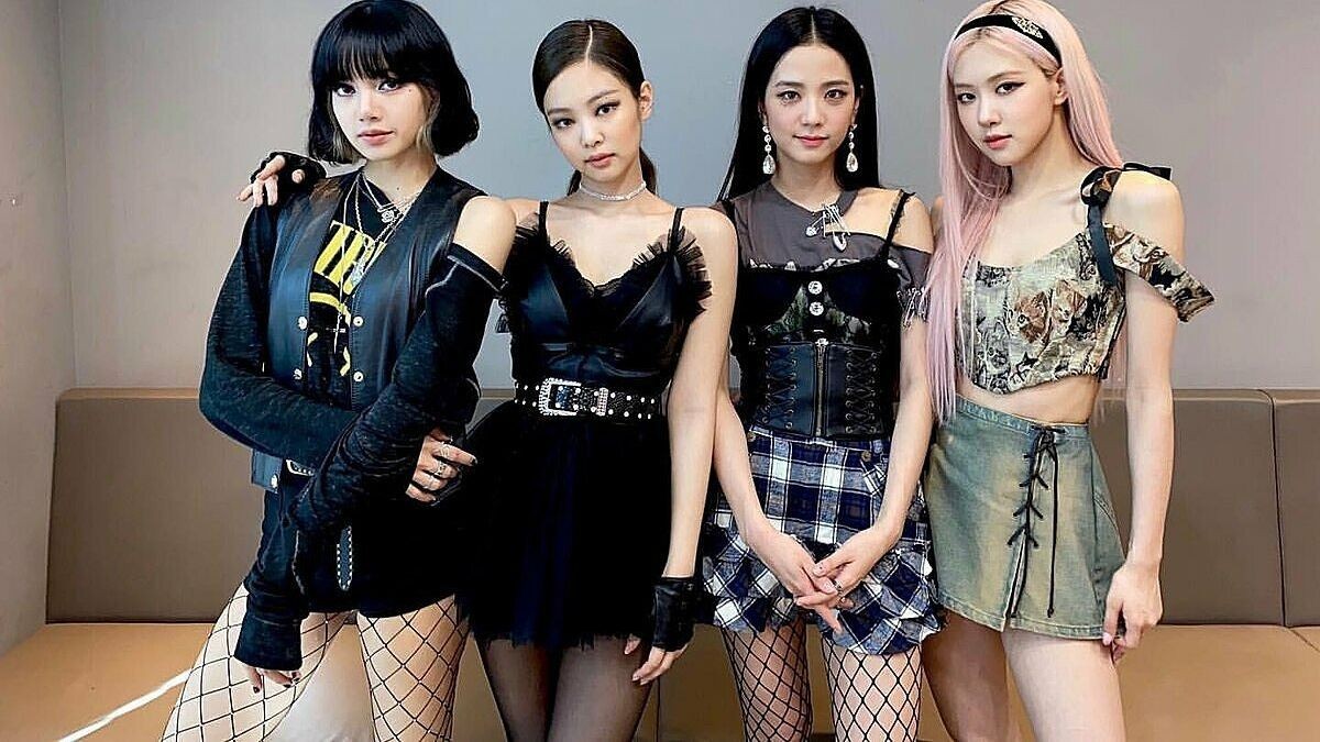 Vé xem BlackPink được bán lại tràn lan, hạng vé rẻ cháy hàng-1