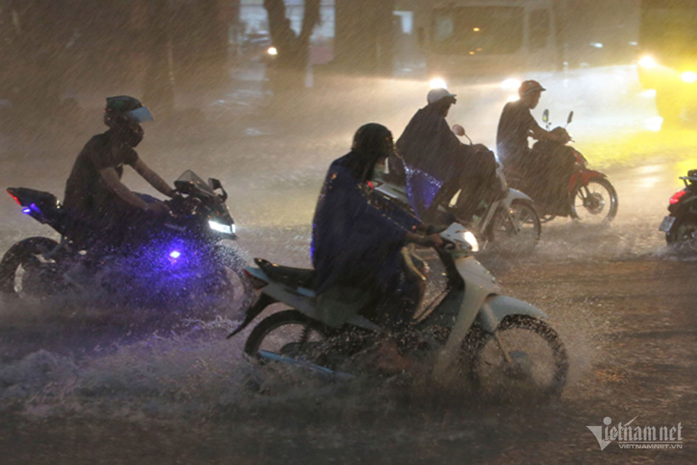 Thời tiết Hà Nội 8/7: Trời âm u kèm nóng oi, chiều tối mưa giải nhiệt-1