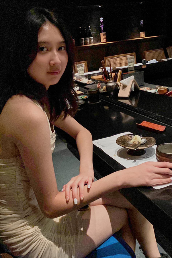 Con gái 14 tuổi của Gái nhảy Minh Thư: Sắc vóc xinh đẹp không thua kém mẹ-3