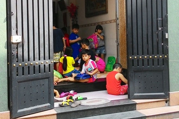 Nghỉ hè, cha mẹ cho con học thêm dồn dập để... khỏi phải trông-2