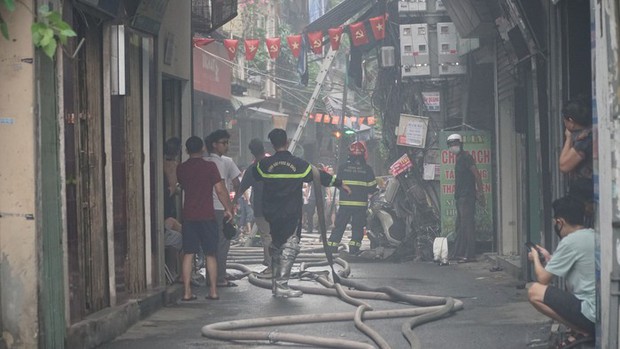 Nhân chứng kể lại vụ cháy khiến 3 người tử vong tại ngõ Thổ Quan-5
