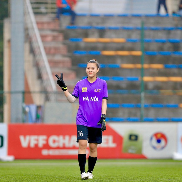 Thủ môn Kiều Oanh từng viết bản cam kết để xin đi đá bóng, 20 tuổi khoác áo ĐT nữ Việt Nam dự World Cup-3