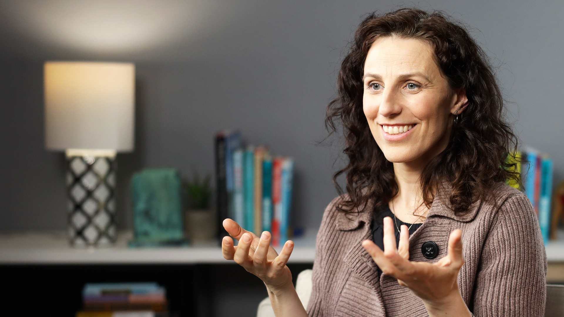 Giáo sư Harvard bị tố giả mạo dữ liệu nghiên cứu, giới học thuật chấn động-2