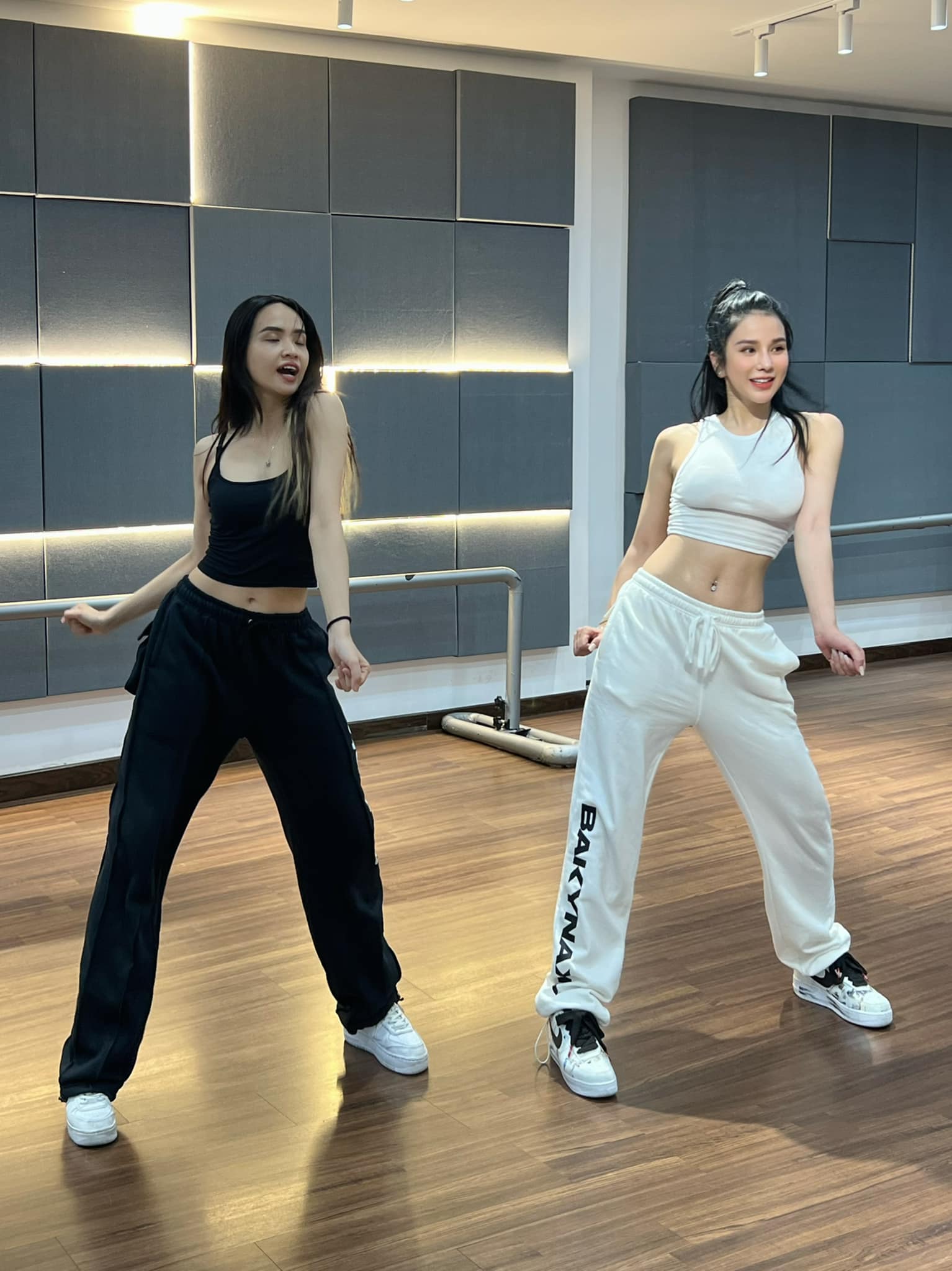 Diệp Lâm Anh tập gì để có vòng eo săn chắc?-5