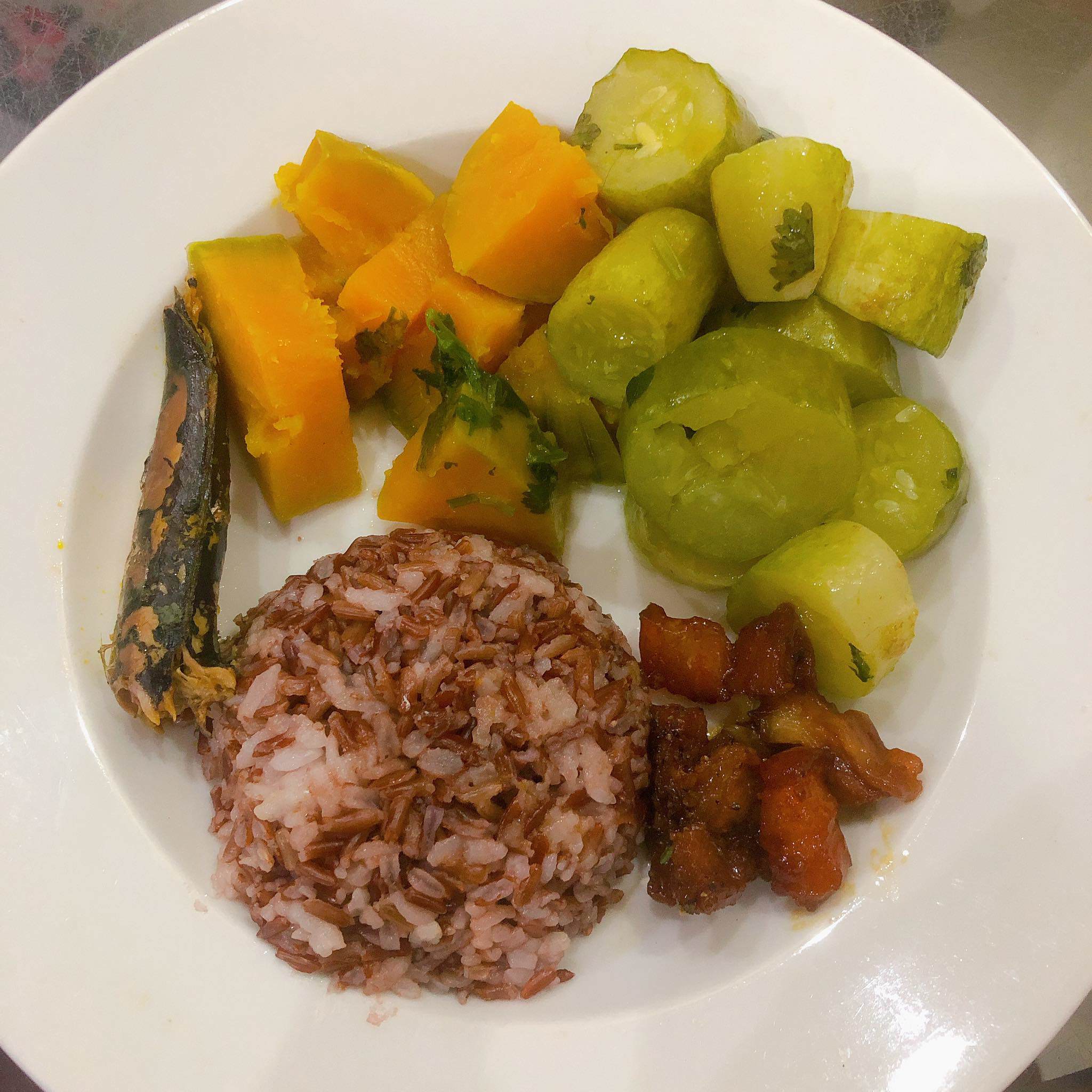 Ái nữ của sao nam có biệt phủ 1.600m2 ở Đồng Nai được khen nên đi thi hoa hậu đẹp thế nào?-7