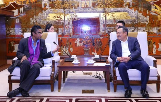 Chủ tịch UBND Thành phố Trần Sỹ Thanh tiếp tân Đại sứ Sri Lanka