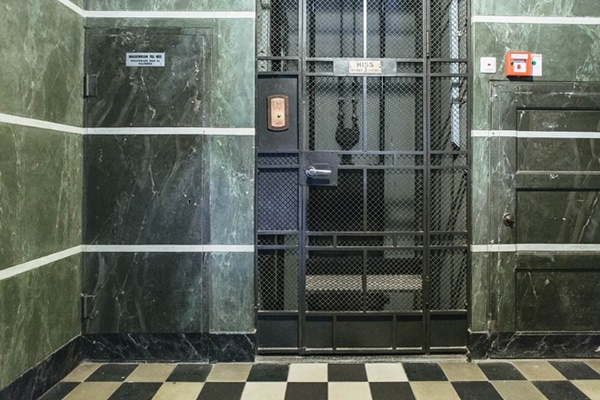 Căn hộ nằm trong khu tập thể cũ nhưng sở hữu thiết kế khiến bạn phải bất ngờ-2