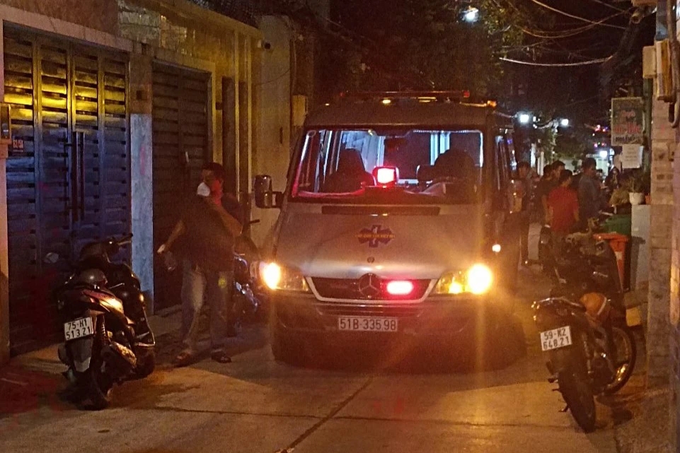 TP HCM: Tá hỏa phát hiện người bạn trong tư thế treo cổ ở phòng trọ-1