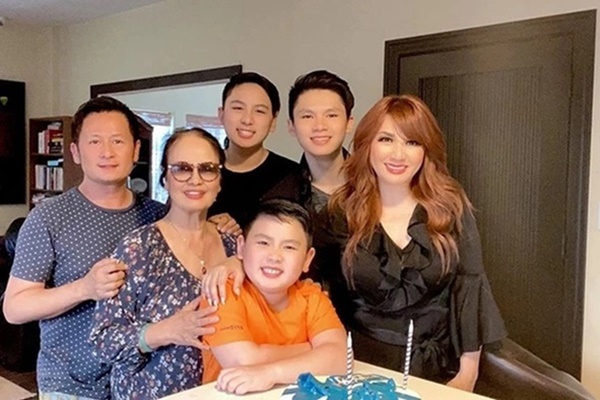 Mối quan hệ lạ kỳ giữa vợ cũ Bằng Kiều với mẹ chồng và bạn gái mới của chồng cũ-2