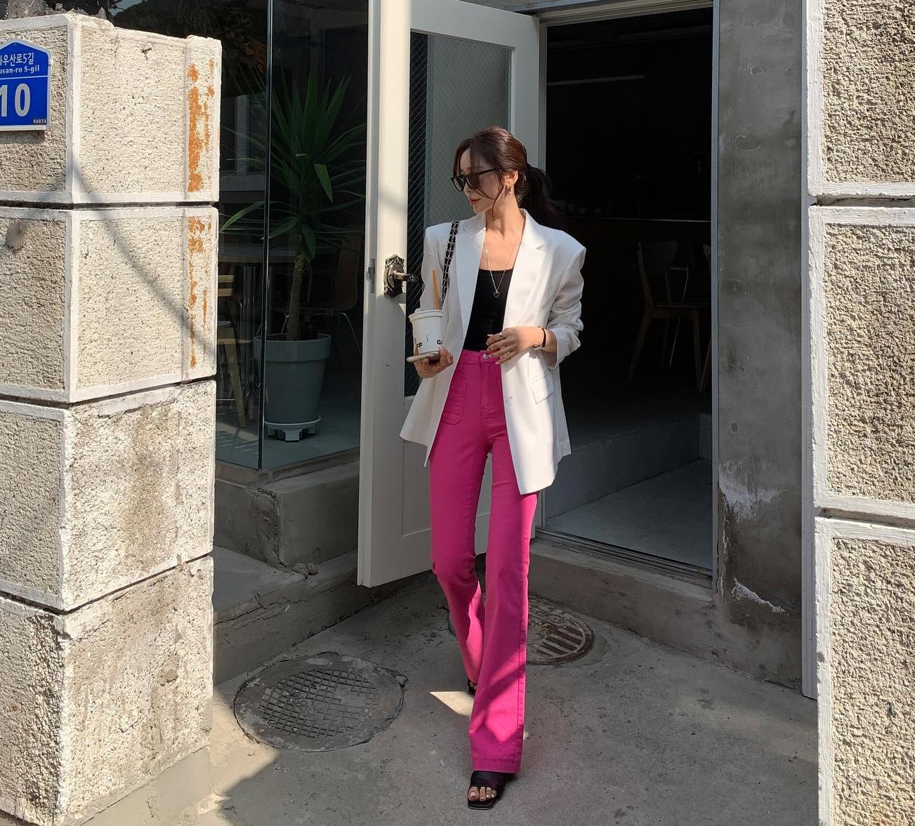 Lên đồ sang chảnh, tôn chân thon dài với quần ống vẩy-7