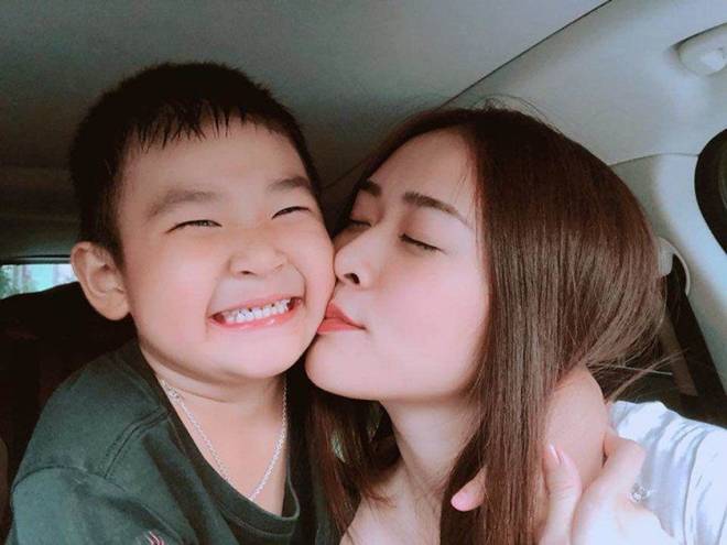 Ngọc nữ màn ảnh Diệp Bảo Ngọc 19 tuổi lấy chồng thành đạt, giờ làm mẹ đơn thân xinh đẹp, giàu có, là giám đốc 3 công ty-5