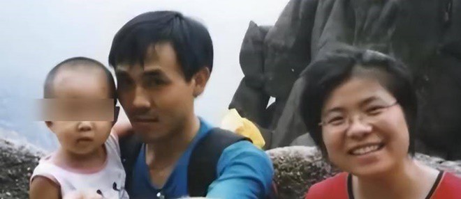 Bố mẹ tiến sĩ sinh con gái thần đồng, 2 tuổi đã thuộc mặt chữ, BS giỏi lại yêu cầu nhập viện tâm thần sớm-2