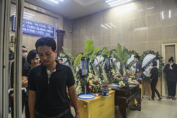 Xót xa đám tang 3 nạn nhân tử vong trong vụ cháy ở Thổ Quan-3