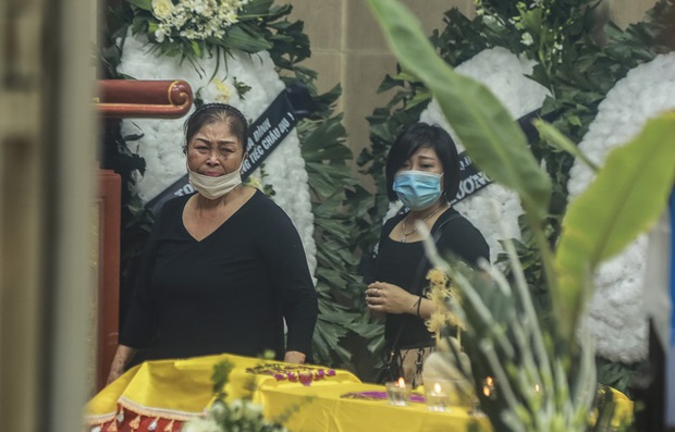 Xót xa đám tang 3 nạn nhân tử vong trong vụ cháy ở Thổ Quan-4