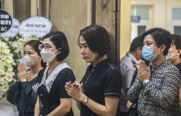 Xót xa đám tang 3 nạn nhân tử vong trong vụ cháy ở Thổ Quan-6