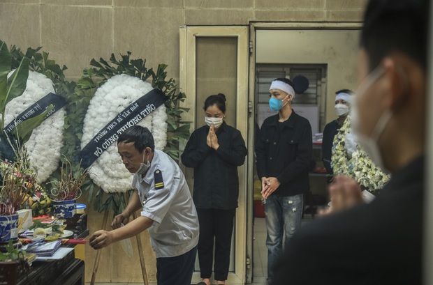 Xót xa đám tang 3 nạn nhân tử vong trong vụ cháy ở Thổ Quan-7