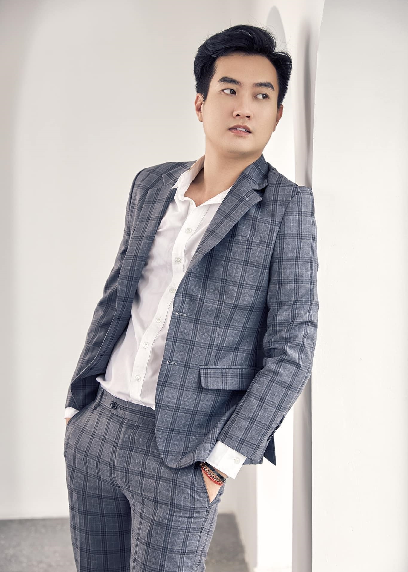 Anh Tuấn - nam diễn viên bị ném đá vì bênh chồng cũ Diệp Lâm Anh: Lấy vợ kém 11 tuổi, vừa ra kinh doanh đã gặp sóng gió-3