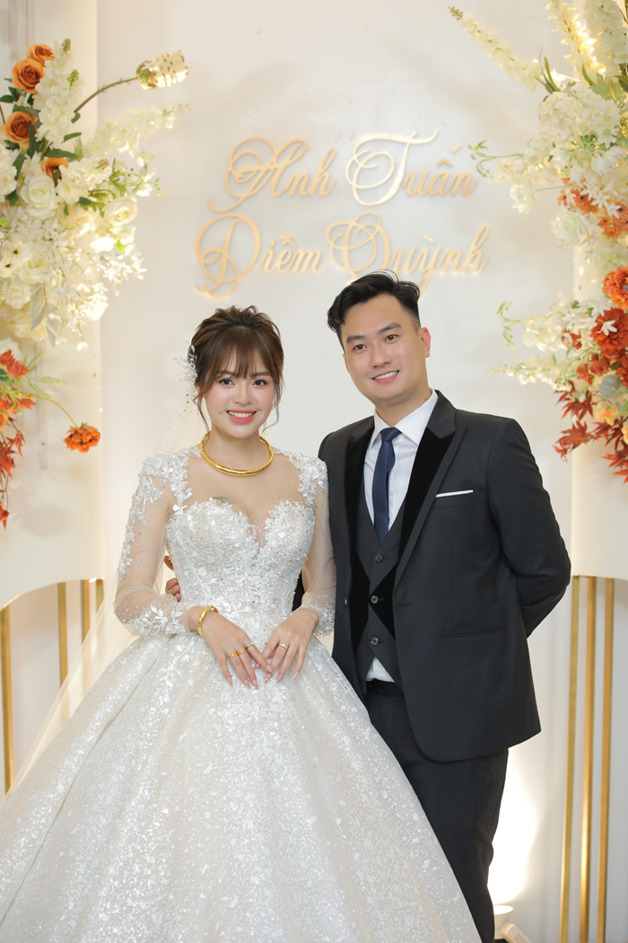 Anh Tuấn - nam diễn viên bị ném đá vì bênh chồng cũ Diệp Lâm Anh: Lấy vợ kém 11 tuổi, vừa ra kinh doanh đã gặp sóng gió-2