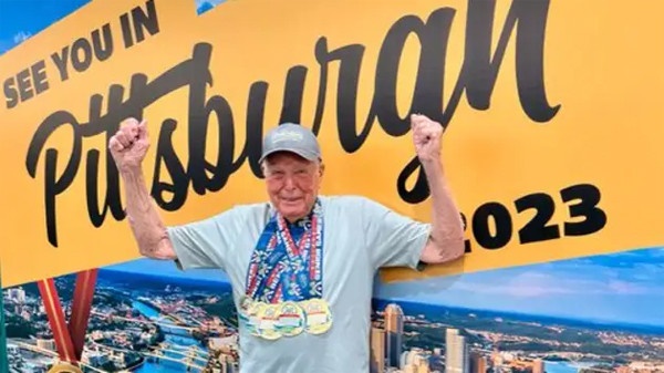 Bí quyết sống khỏe của cụ ông 95 tuổi vẫn đi đua xe đạp-2