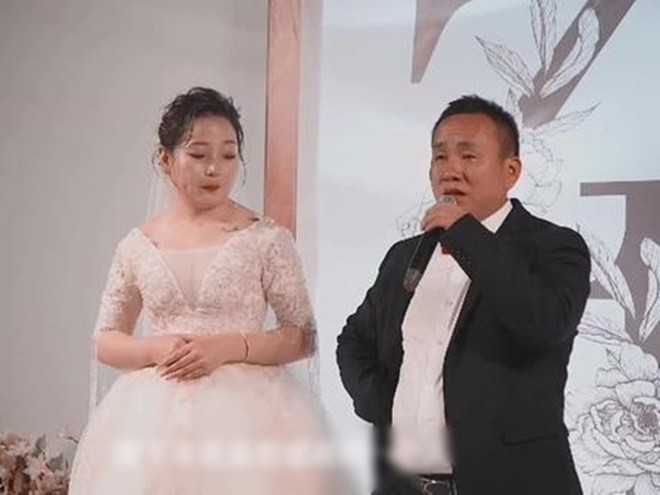 Hotgirl chân dài da trắng lấy Giáo sư ĐH để sinh con đẹp như mẹ, giỏi như cha, kết quả nằm ngoài sức tưởng tượng-1