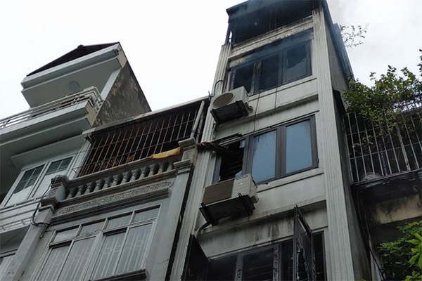 Tư vấn thiết kế và bố trí nội thất cho nhà ống cực dài mà không bị bí và tối-11