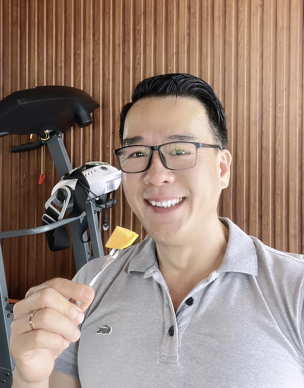 Bị đồn đã chia tay vợ, vua cá Koi nói vài câu lộ ngay trạng thái hôn nhân-8