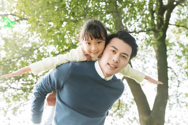 Con trai 14 tuổi uống hơn chục lít nước/ngày, bố mẹ thấy con ăn uống được vui mừng, lúc đi khám bệnh đã nặng-13