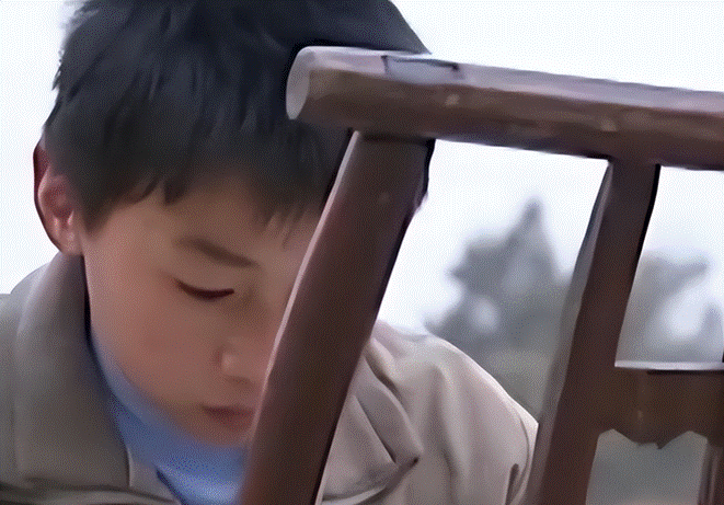 Con trai 14 tuổi uống hơn chục lít nước/ngày, bố mẹ thấy con ăn uống được vui mừng, lúc đi khám bệnh đã nặng-11