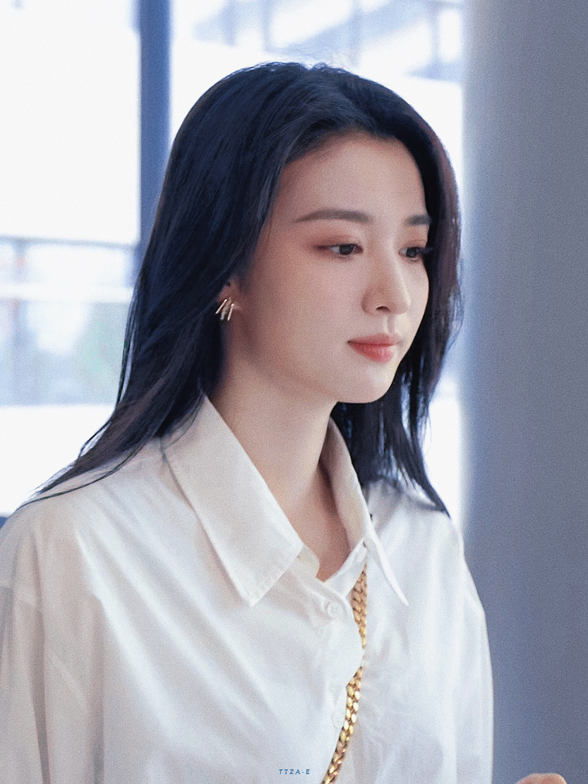 Mặc sơ mi đẹp như nữ chính phim ngôn tình-1