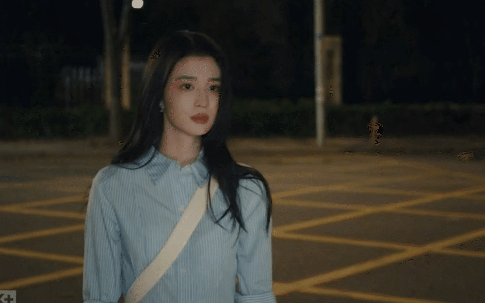 Mặc sơ mi đẹp như nữ chính phim ngôn tình-4