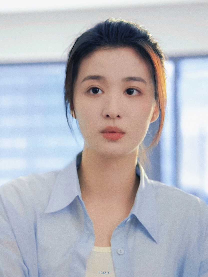 Mặc sơ mi đẹp như nữ chính phim ngôn tình-2