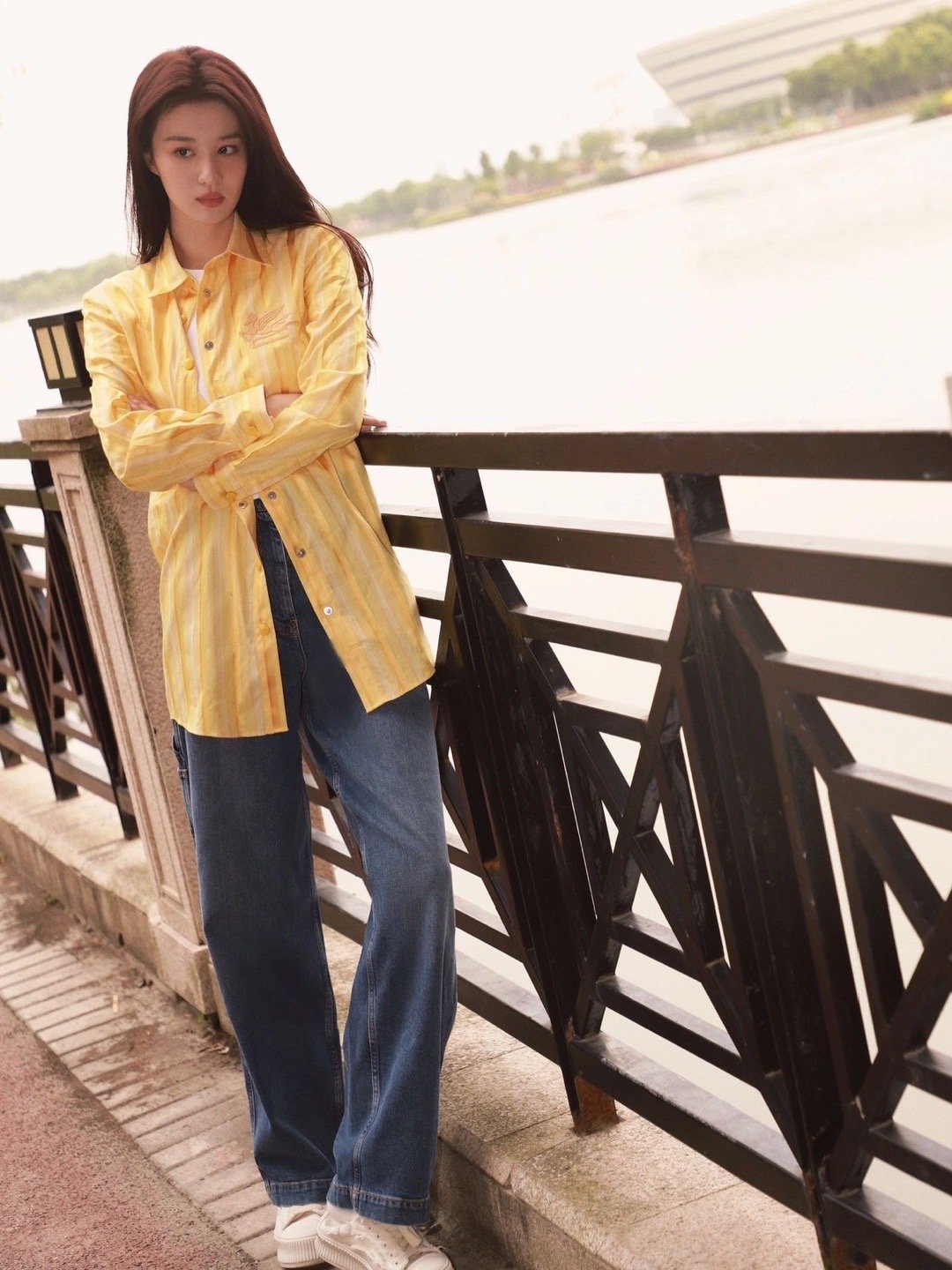 Mặc sơ mi đẹp như nữ chính phim ngôn tình-6