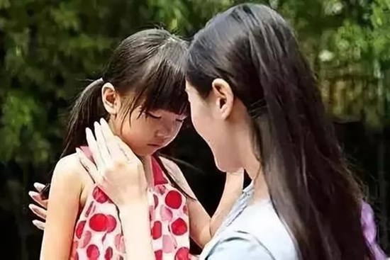Hai kiểu nuôi dạy con tưởng hoàn hảo nhưng càng ngày càng khiến con đi 
