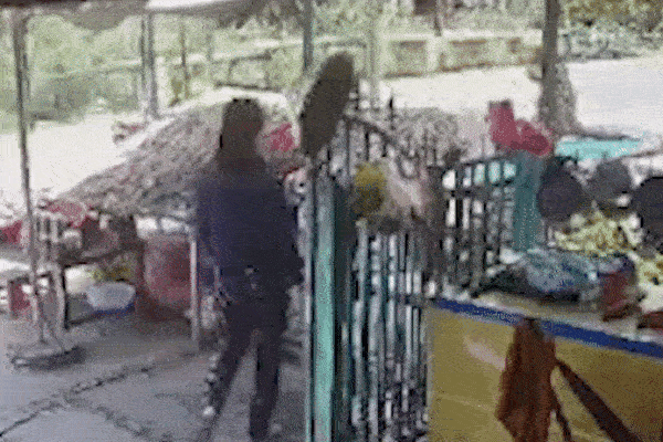 Vì sao lốp trước xe máy có gai ngược?-2