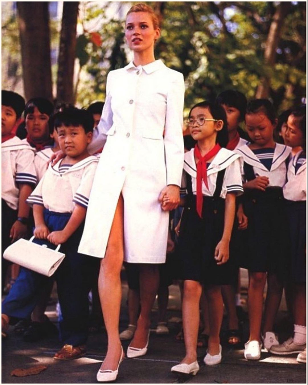 Bộ ảnh siêu mẫu Kate Moss chụp tại Việt Nam năm 1996 bỗng nóng trở lại-7