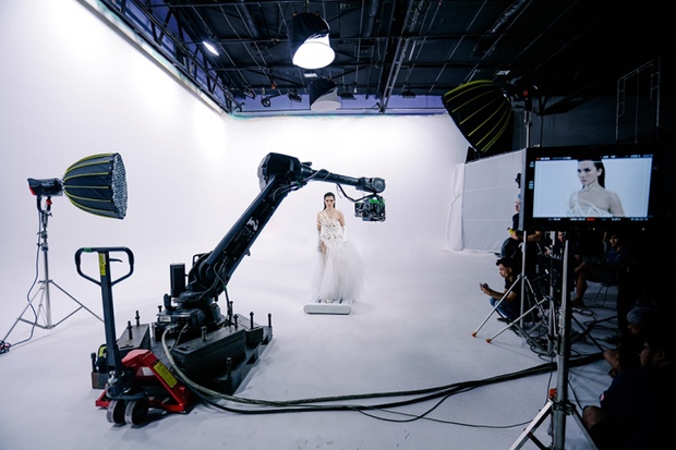 Bị chỉ trích vì đưa thử thách treo ngược thí sinh quay quảng cáo, BTC The Face nói gì?-3