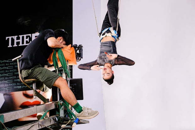 Bị chỉ trích vì đưa thử thách treo ngược thí sinh quay quảng cáo, BTC The Face nói gì?-1