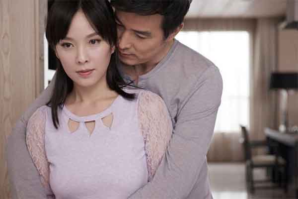 Vụng trộm với anh kết nghĩa của chồng và kết đắng cho cô vợ trẻ sướng không biết đường hưởng-1