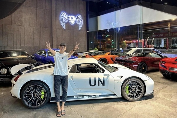 Từ vua bóng chuyền phủi thành trùm buôn siêu xe-2