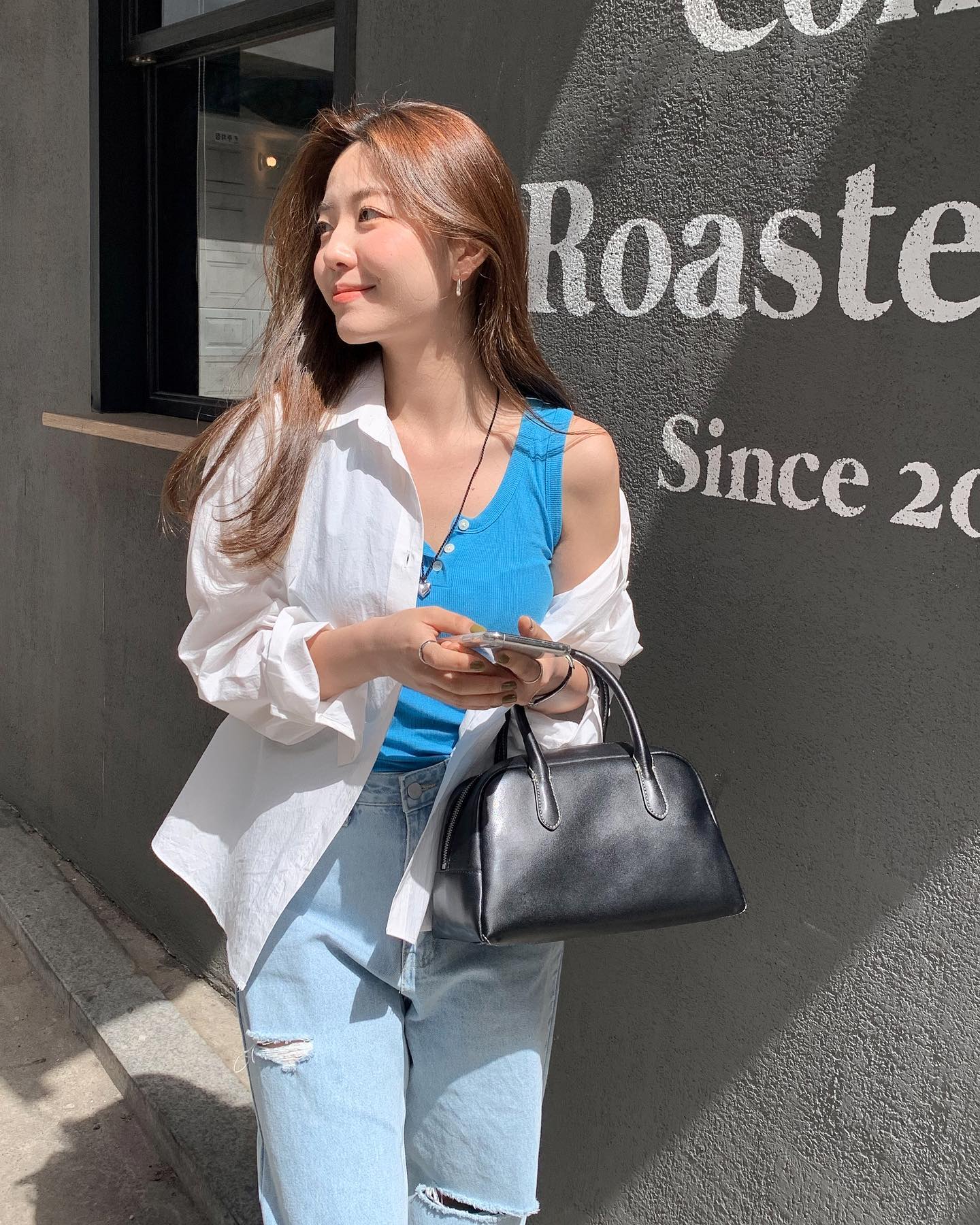 Mặc đẹp ngày nắng gắt với áo sơ mi khoác ngoài-5