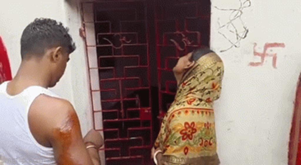 Vợ ngoại tình khi chồng đi làm xa, trở về nhà người đàn ông có hành động đáp trả như trong phim-1