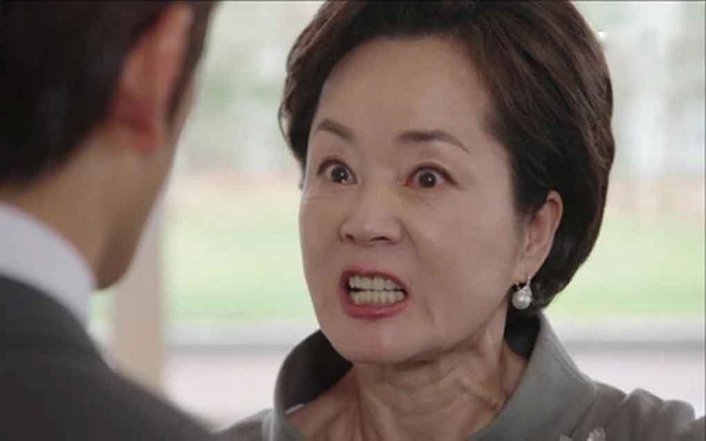 Ôm bụng bầu ngồi ghế đá, lý do ám ảnh khiến tôi không muốn về nhà-1