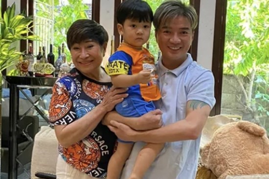 Sau ly hôn, vợ cũ quyền lực của Đàm Vĩnh Hưng sống trong biệt thự sang chảnh không kém ông hoàng nhạc Việt