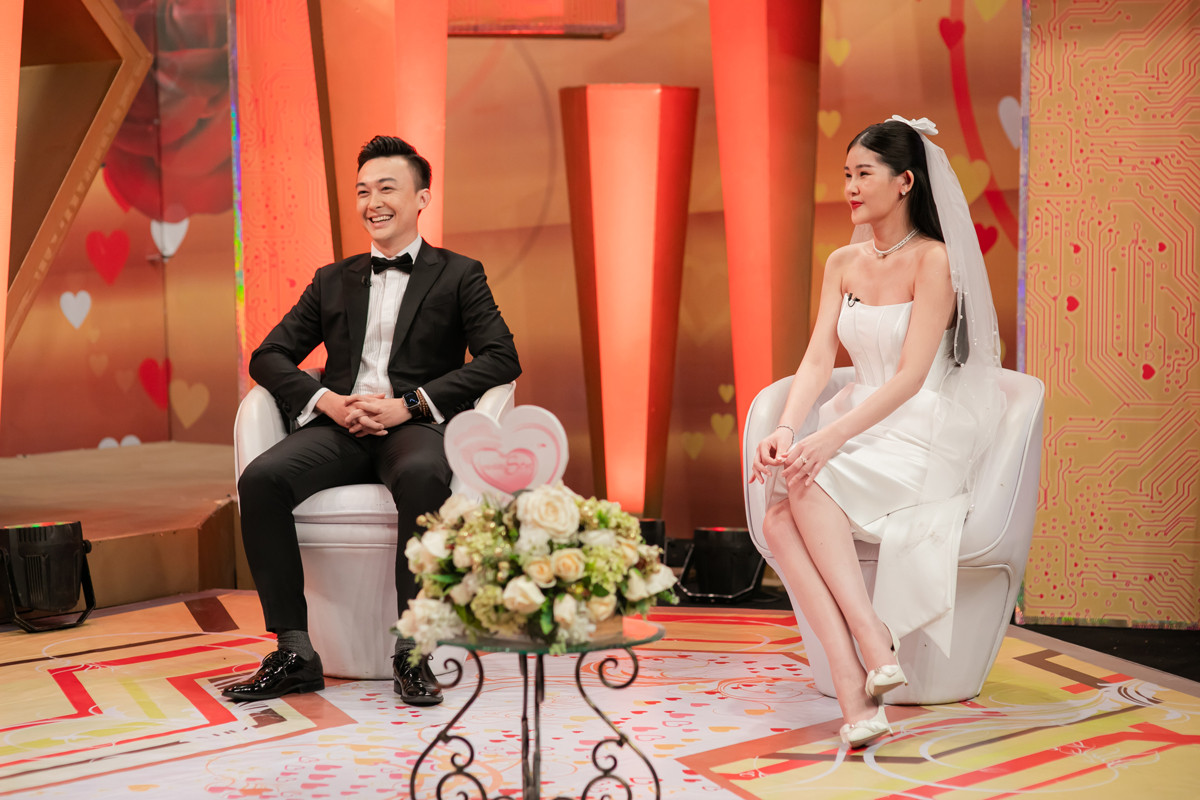 Chuyện tình thầy trò thú vị của hoa hậu 9X-2