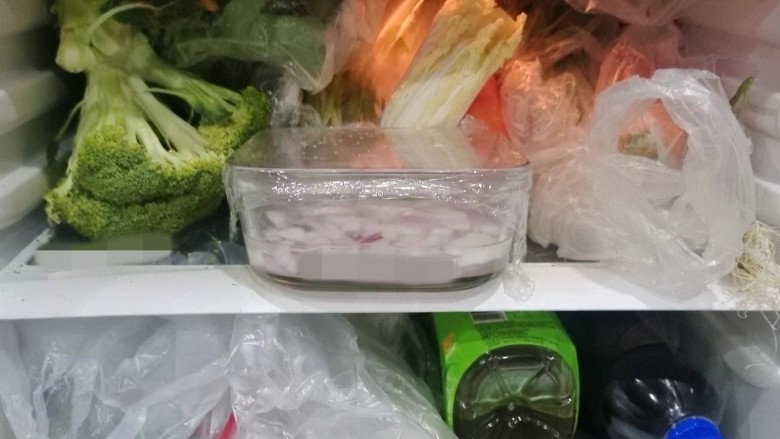 Ném một củ hành tây vào bồn cầu, giải quyết ngay vấn đề nhiều gia đình gặp phải-2