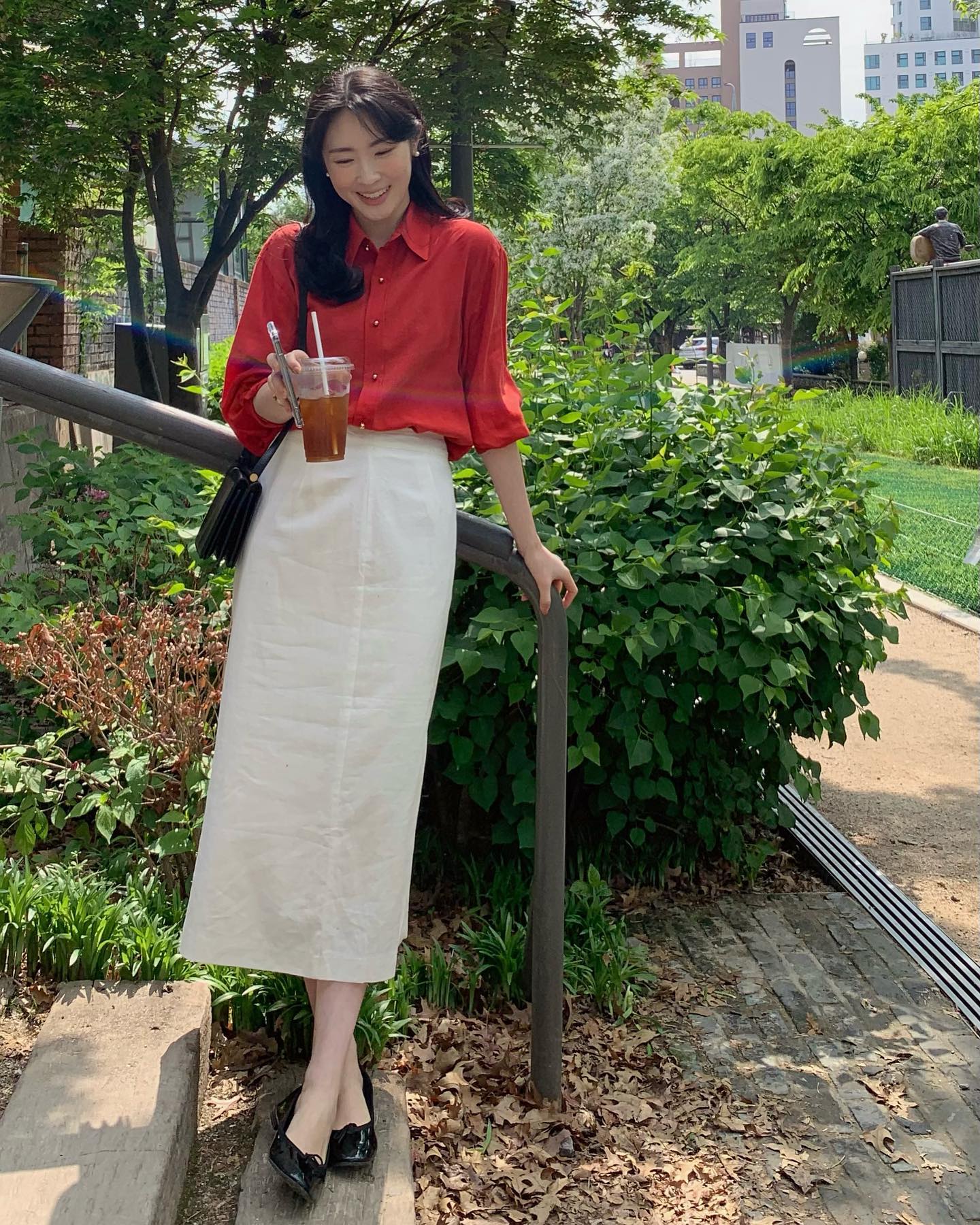 5 mẫu chân váy công sở đáng sắm nhất-1