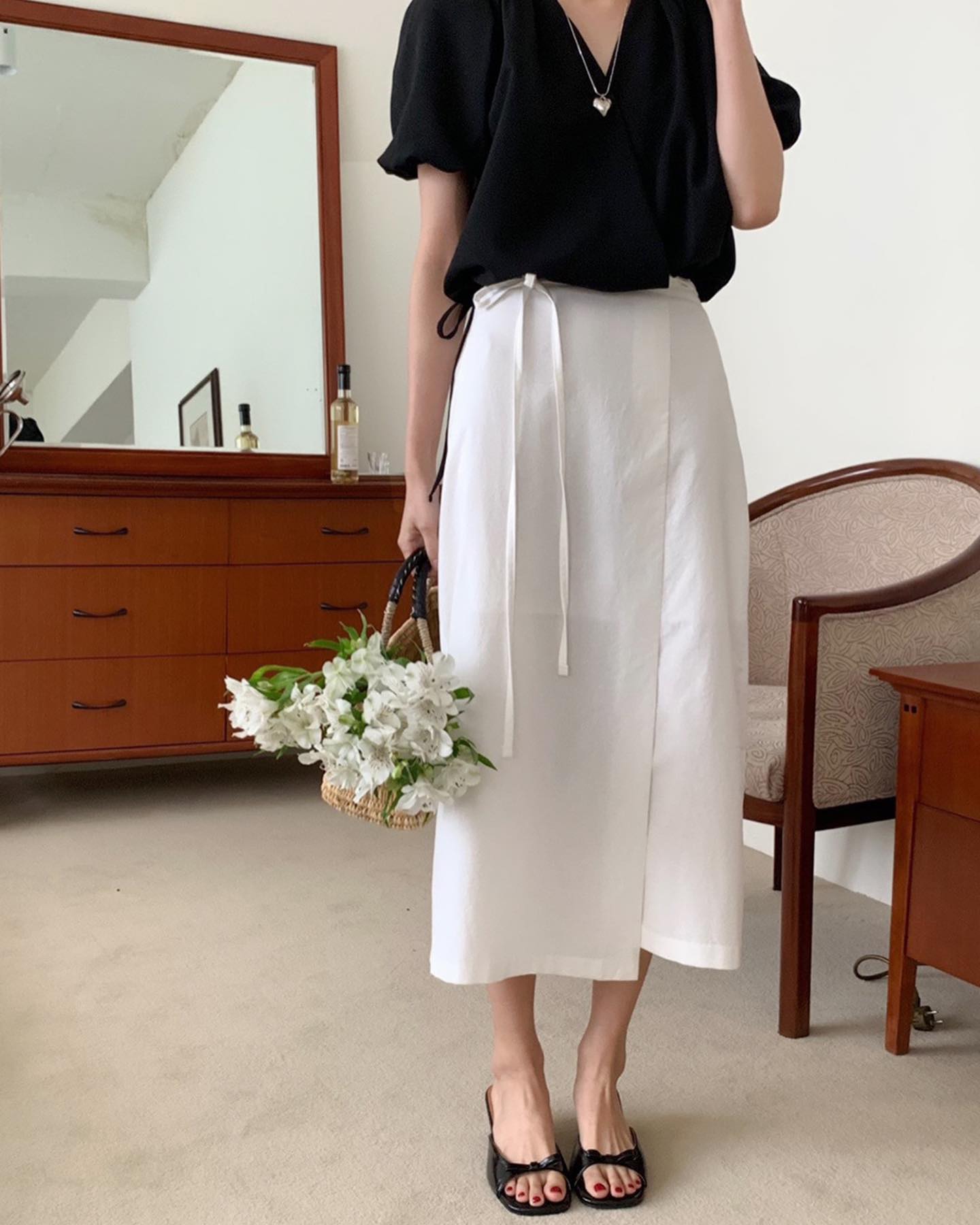 5 mẫu chân váy công sở đáng sắm nhất-10