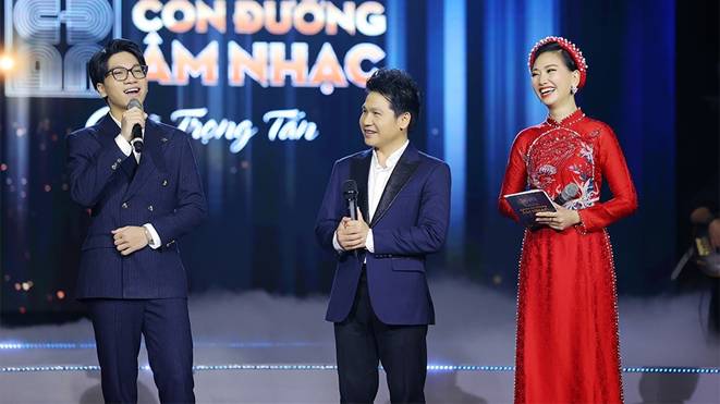 Vua nhạc đỏ vụt sáng nhờ Sao Mai: Lấy vợ đẹp, có 2 biệt thự khủng, của để dành còn quý hơn-8