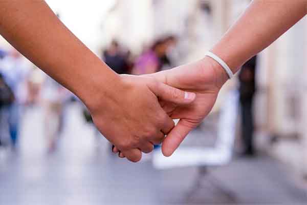 Anh trai giàu sụ nhưng nhẫn tâm để vợ chồng tôi ở nhà thuê nóng chảy mỡ-2